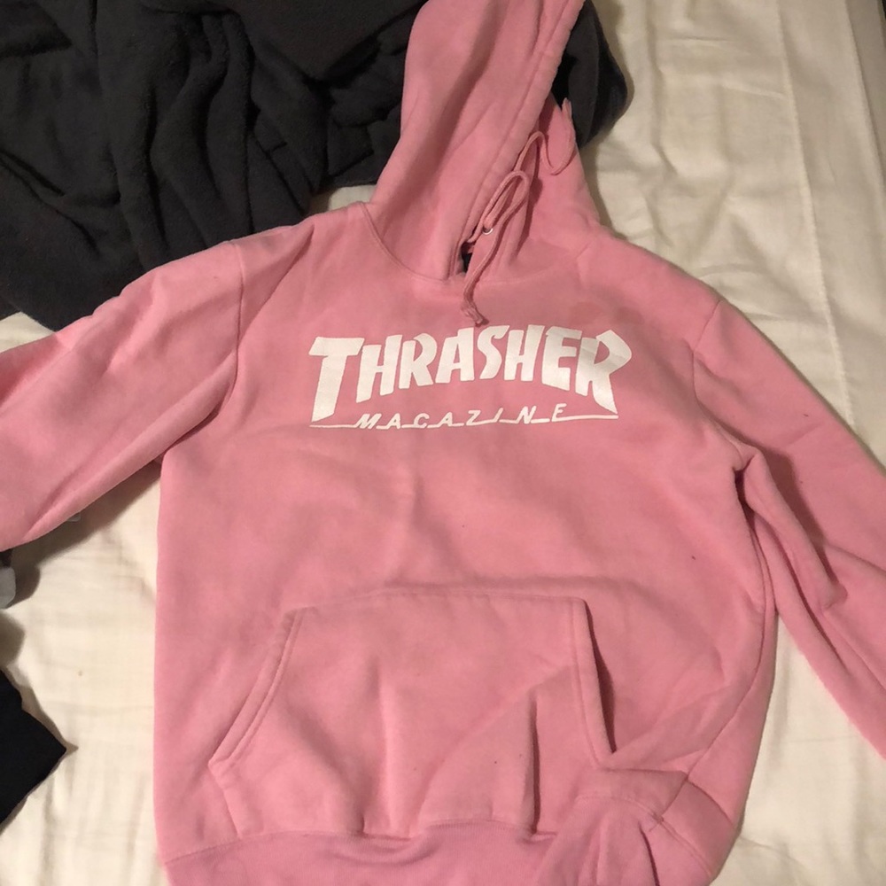 (ON HOLD) THRASHER SWEATSHIRT